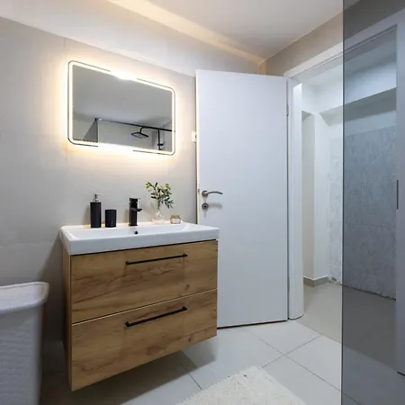 Apartment 30 Meters From The Sea! Anamarija *