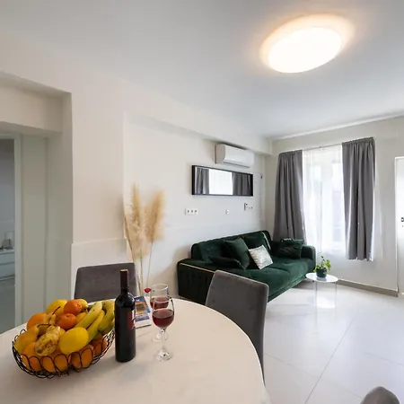 Apartment 30 Meters From The Sea! Anamarija